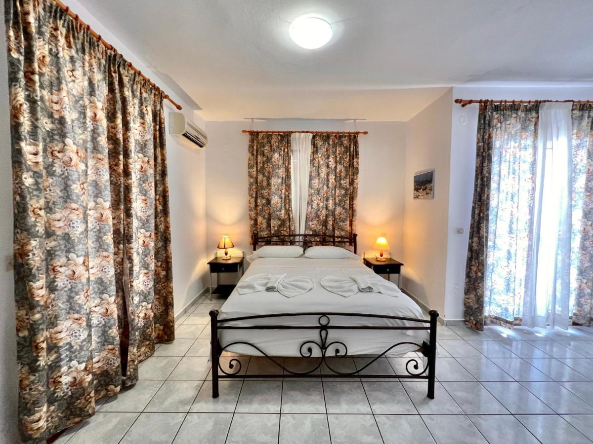 Aristomenis Studios Vlachata Extérieur photo